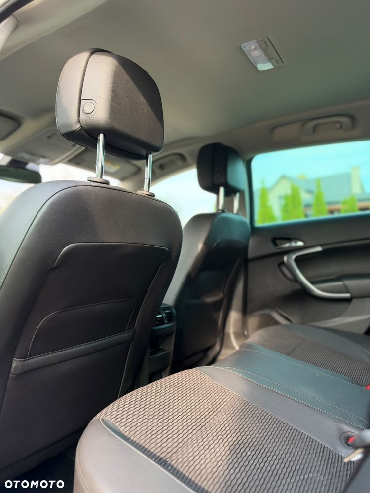 Opel Insignia - 27