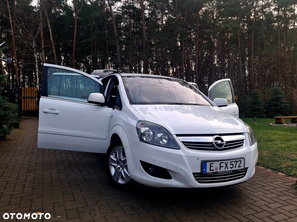 Opel Zafira 1.8 Design Edition - 2