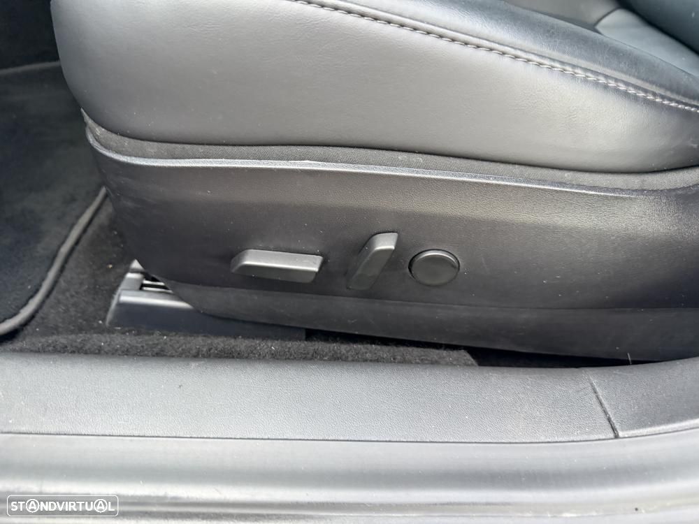 Tesla Model 3 Long-Range Dual Motor AWD - 19