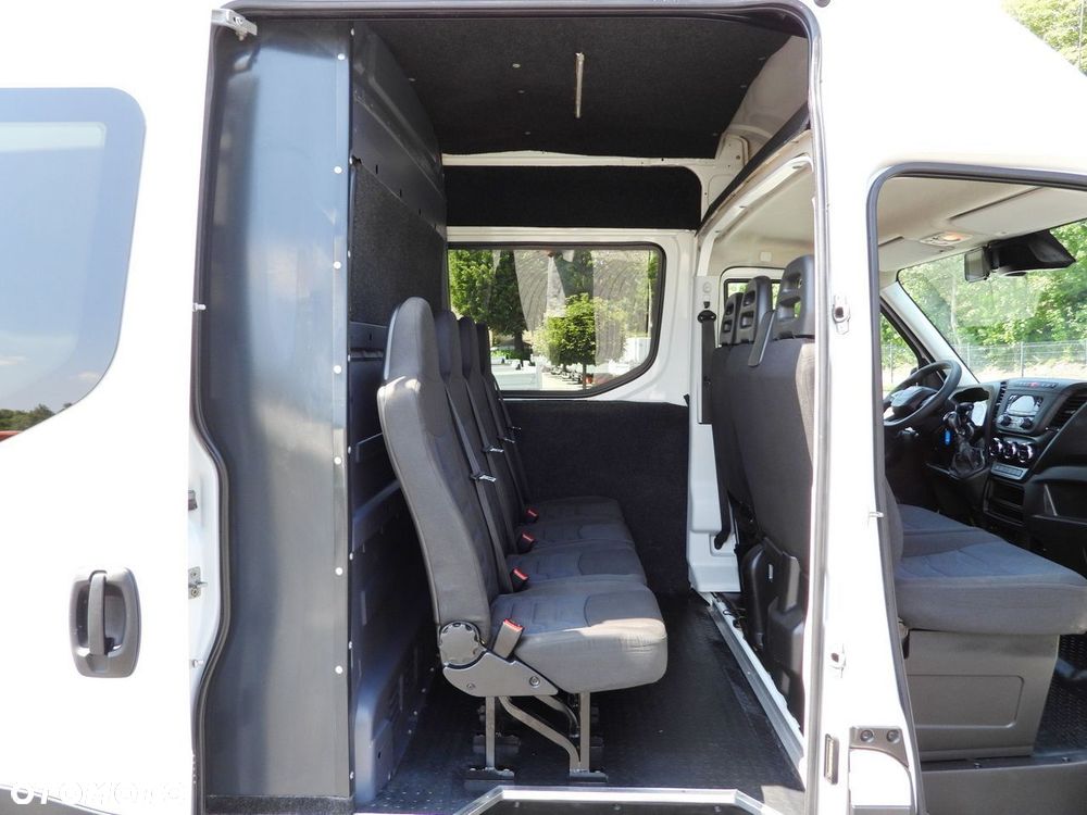 Iveco DAILY 35S16 FURGON BRYGADÓWKA 7 MIEJSC TEMPOMAT KLIMATYZACJA  160KM - 40