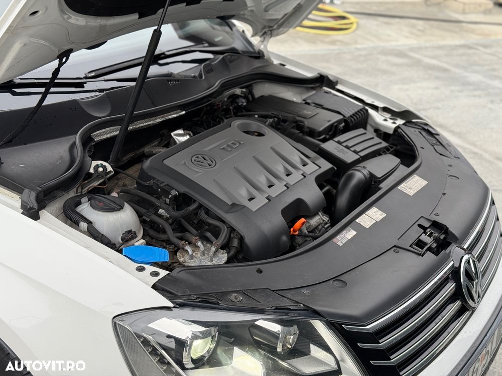 Volkswagen Passat Variant 2.0 TDI DSG BlueMotion Technology Exclusive - 8