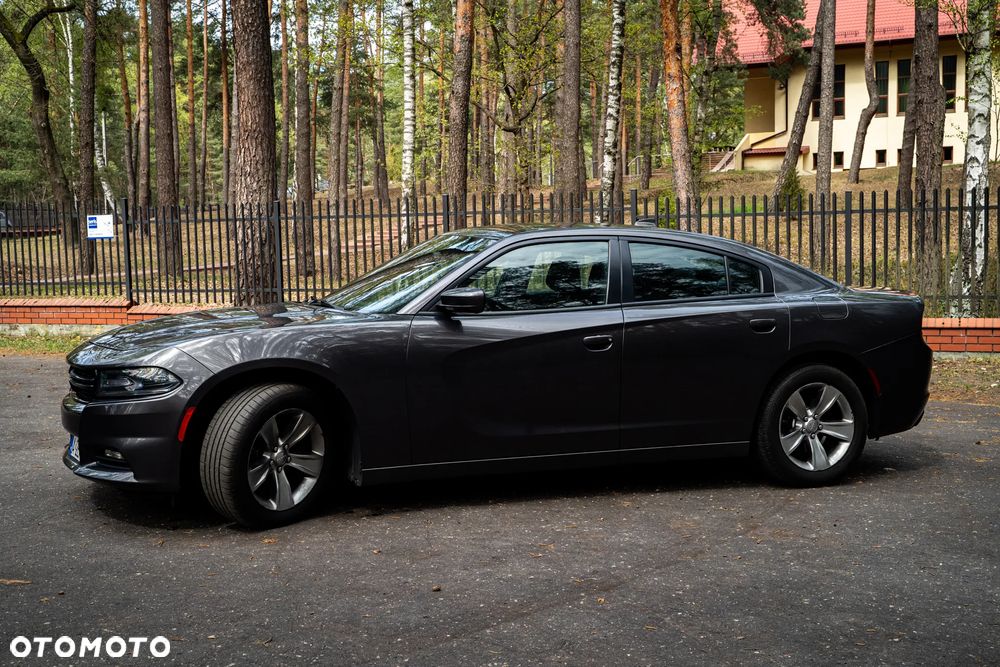 Dodge Charger - 4