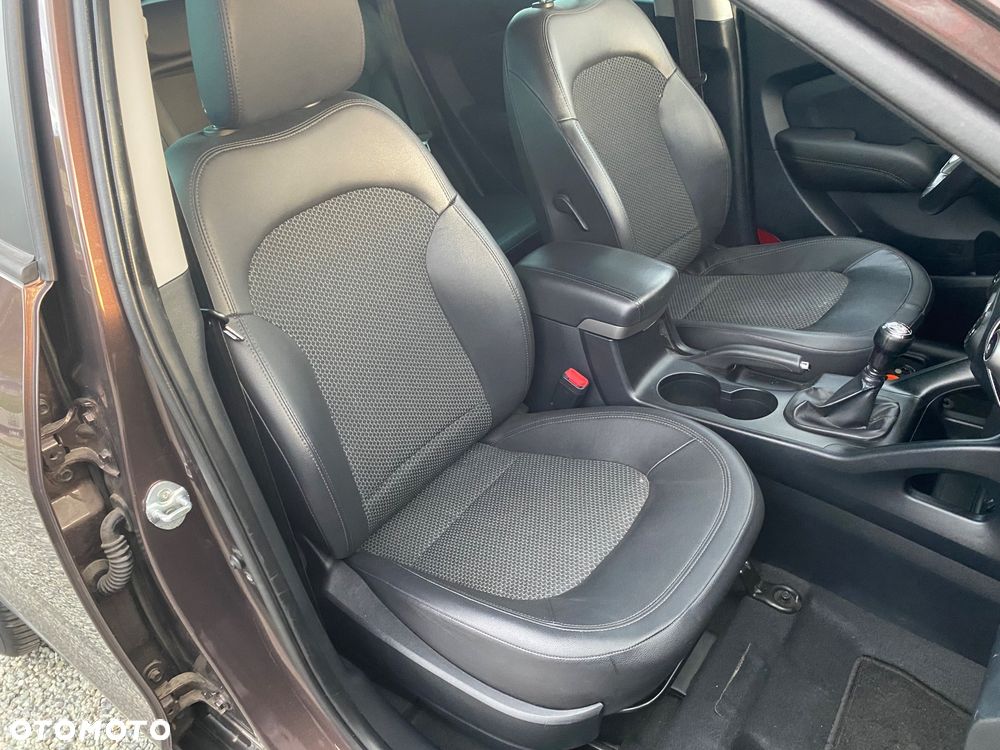 Hyundai ix35 2.0 Premium 2WD - 29