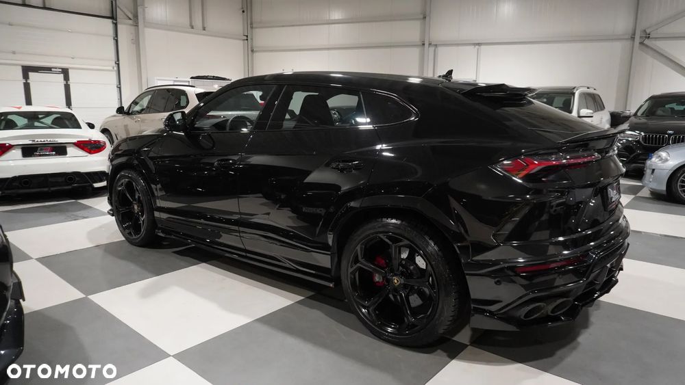 Lamborghini Urus - 16