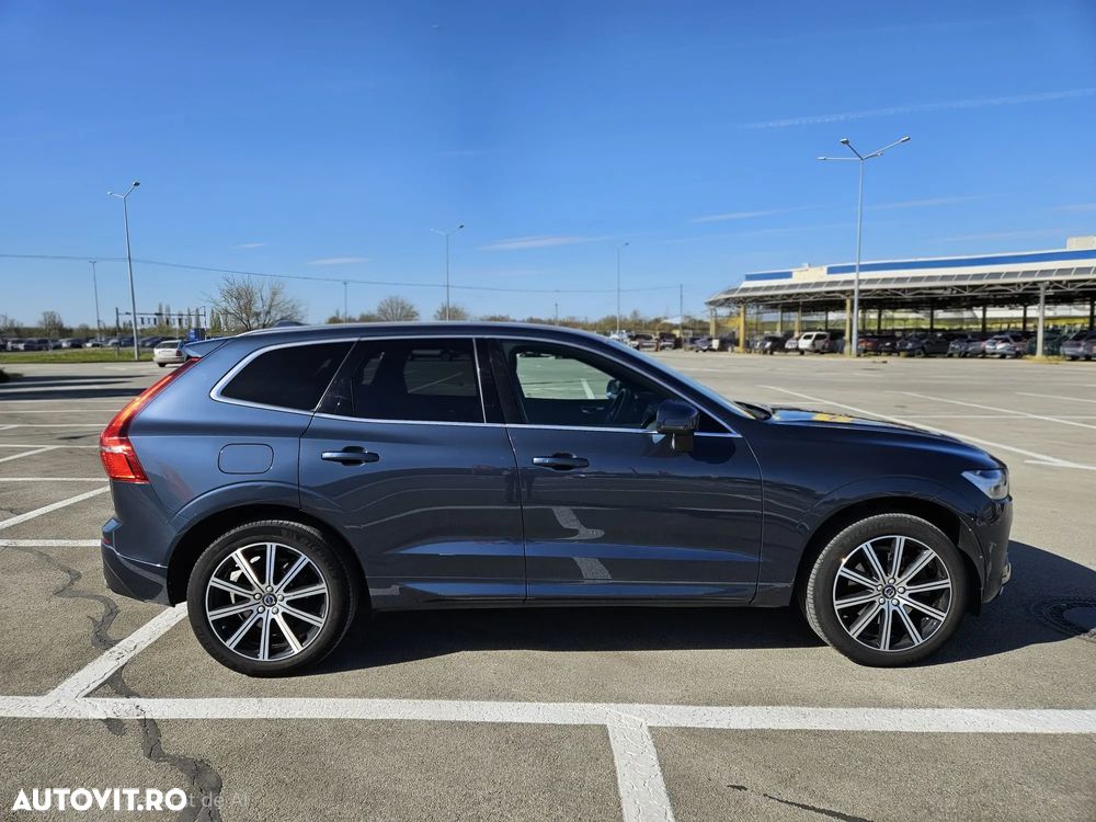 Volvo XC 60 B4 MHEV AWD Momentum Pro - 2