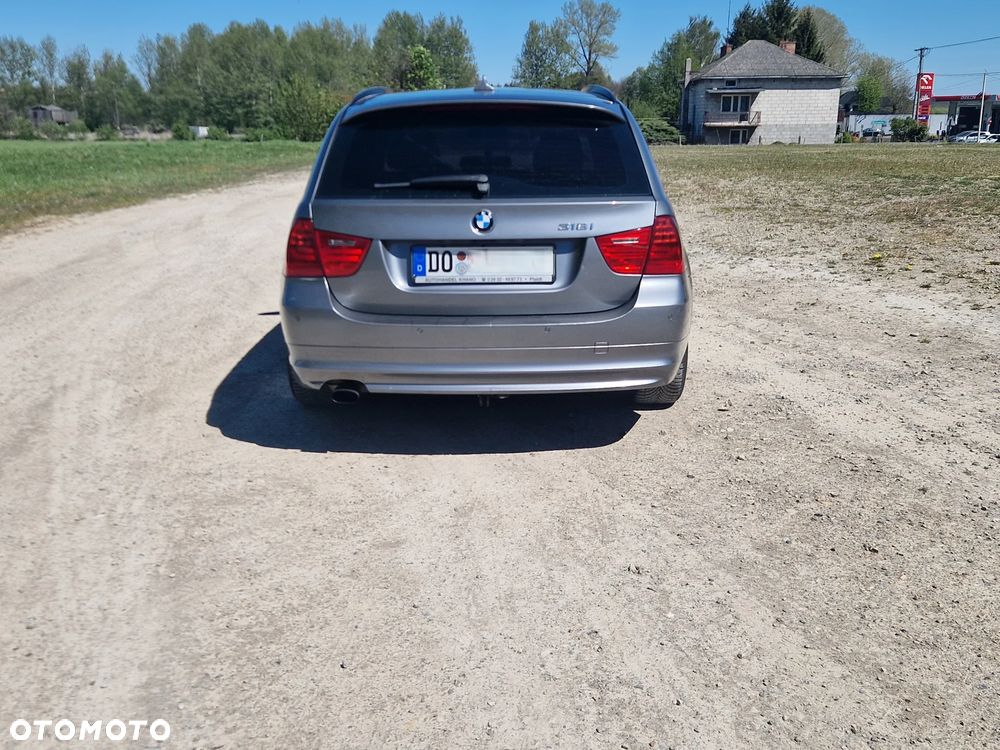 BMW Seria 3 318i - 15