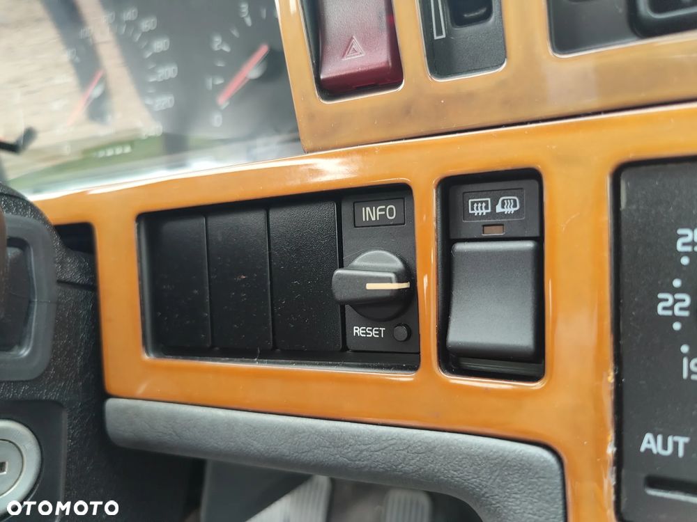 Volvo 850 2.5-20 GLT - 21