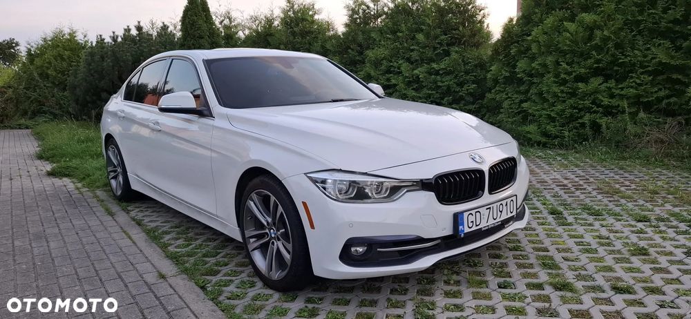 BMW Seria 3 330i Sport Line - 4