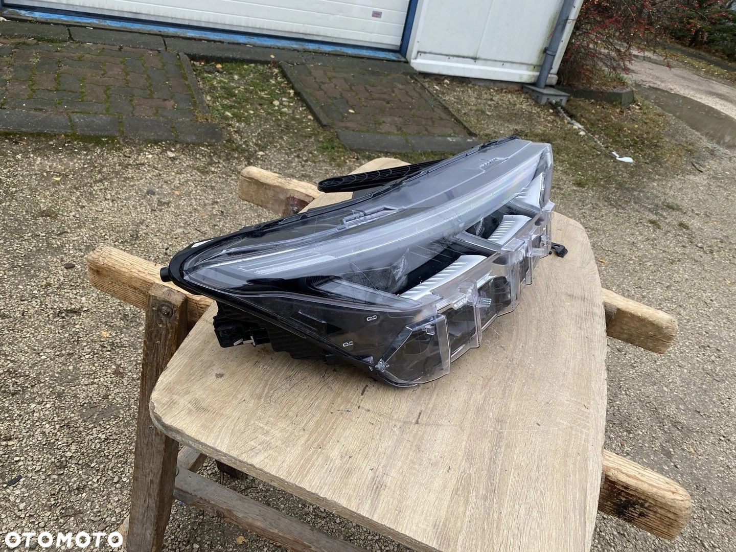LAMPA PRZEDNIA PRAWA FORD MUSTANG MACH E LJ8B13E014EE - 3