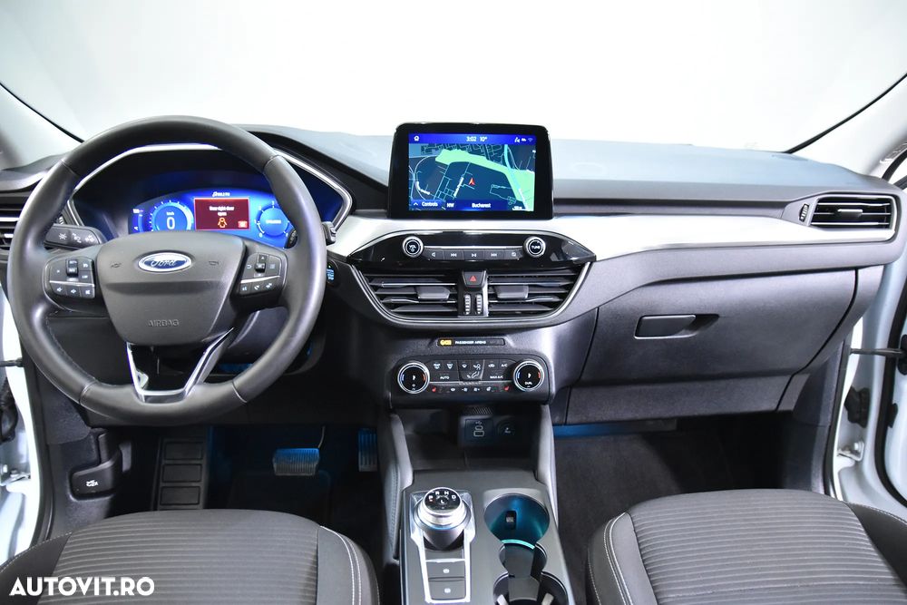 Ford Kuga - 10