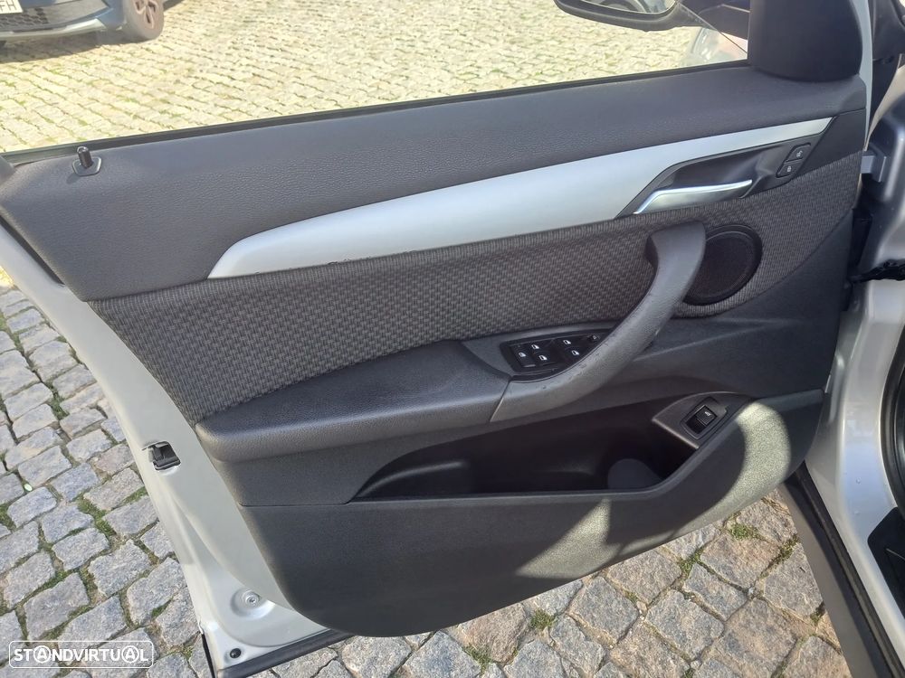 BMW X1 16 d sDrive Line Sport - 13