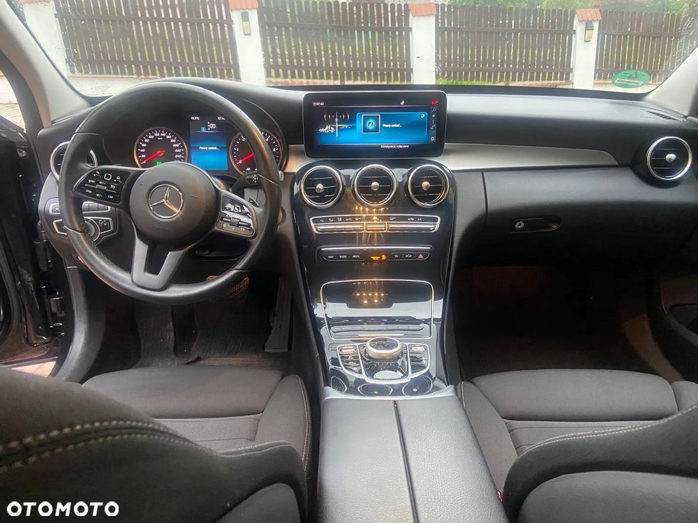 Mercedes-Benz Klasa C 180 d 9G-TRONIC - 26