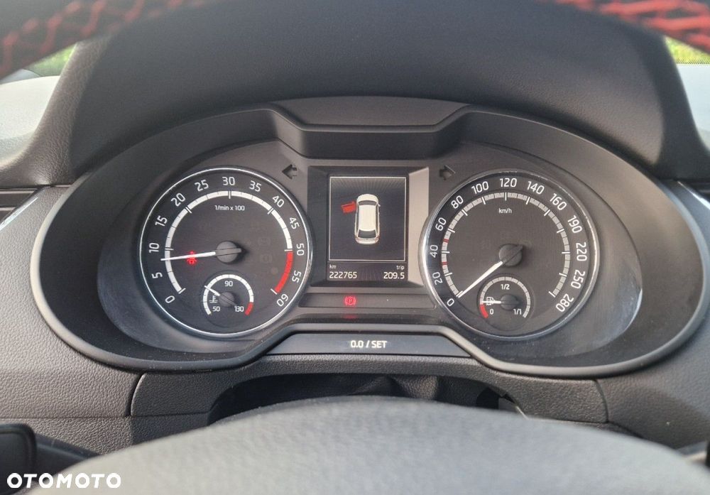 Skoda Octavia Combi 2.0 TDI (Green tec) RS - 21