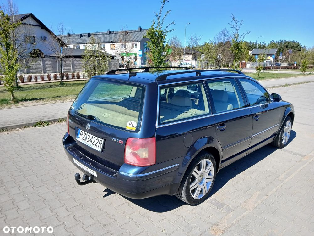 Volkswagen Passat 2.5 TDI V6 Comfortline - 14