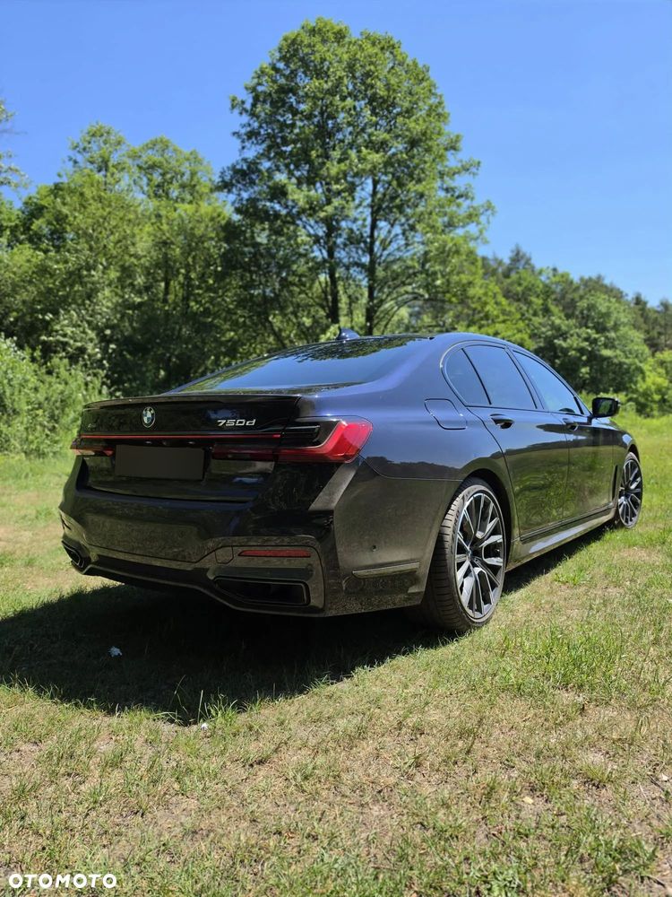 BMW Seria 7 750Ld xDrive sport - 12