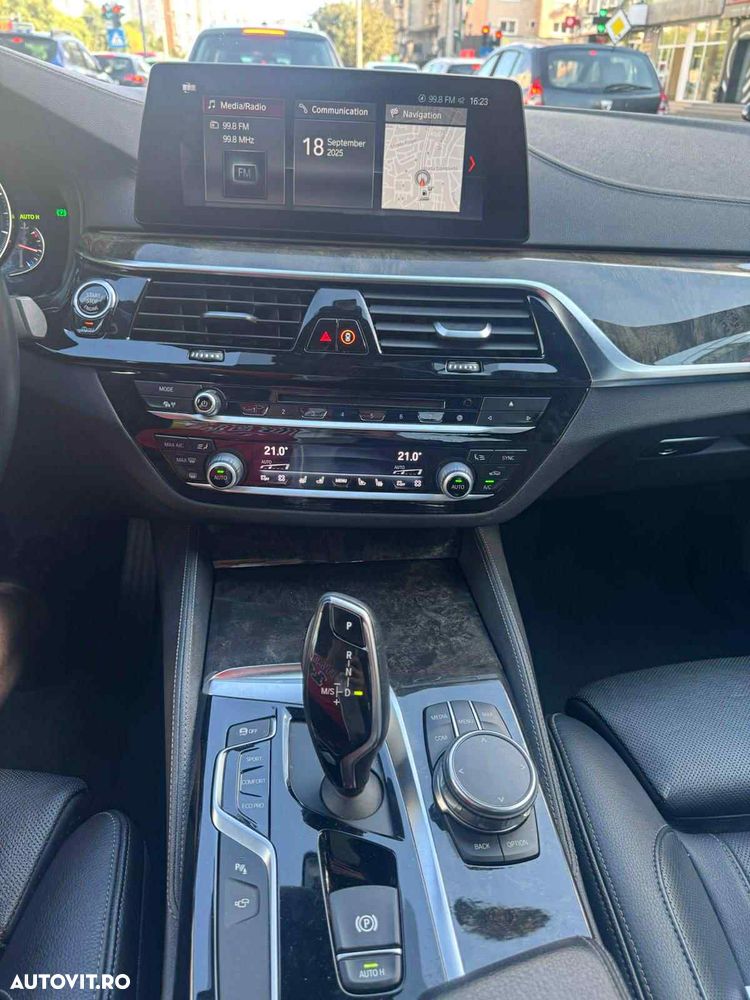 BMW Seria 5 530d xDrive Aut. Luxury Line - 8