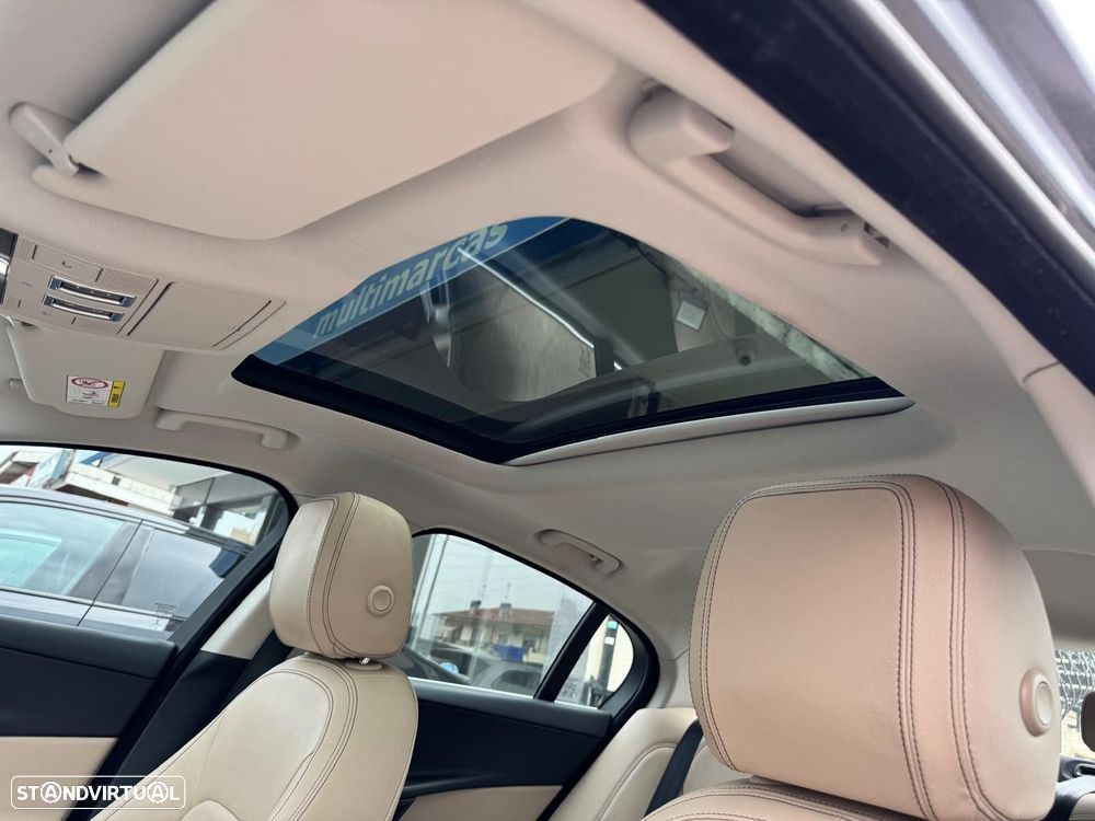 Jaguar XE 2.0 D R-Sport Aut. - 28