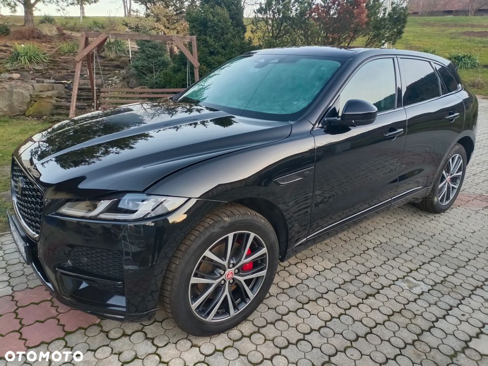 Jaguar F-Pace P250 AWD R-Dynamic Black - 11