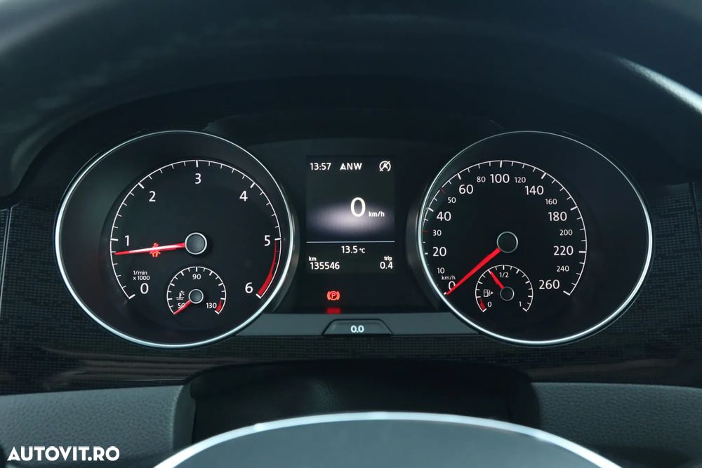 Volkswagen Golf 1.6 TDI Sound - 20