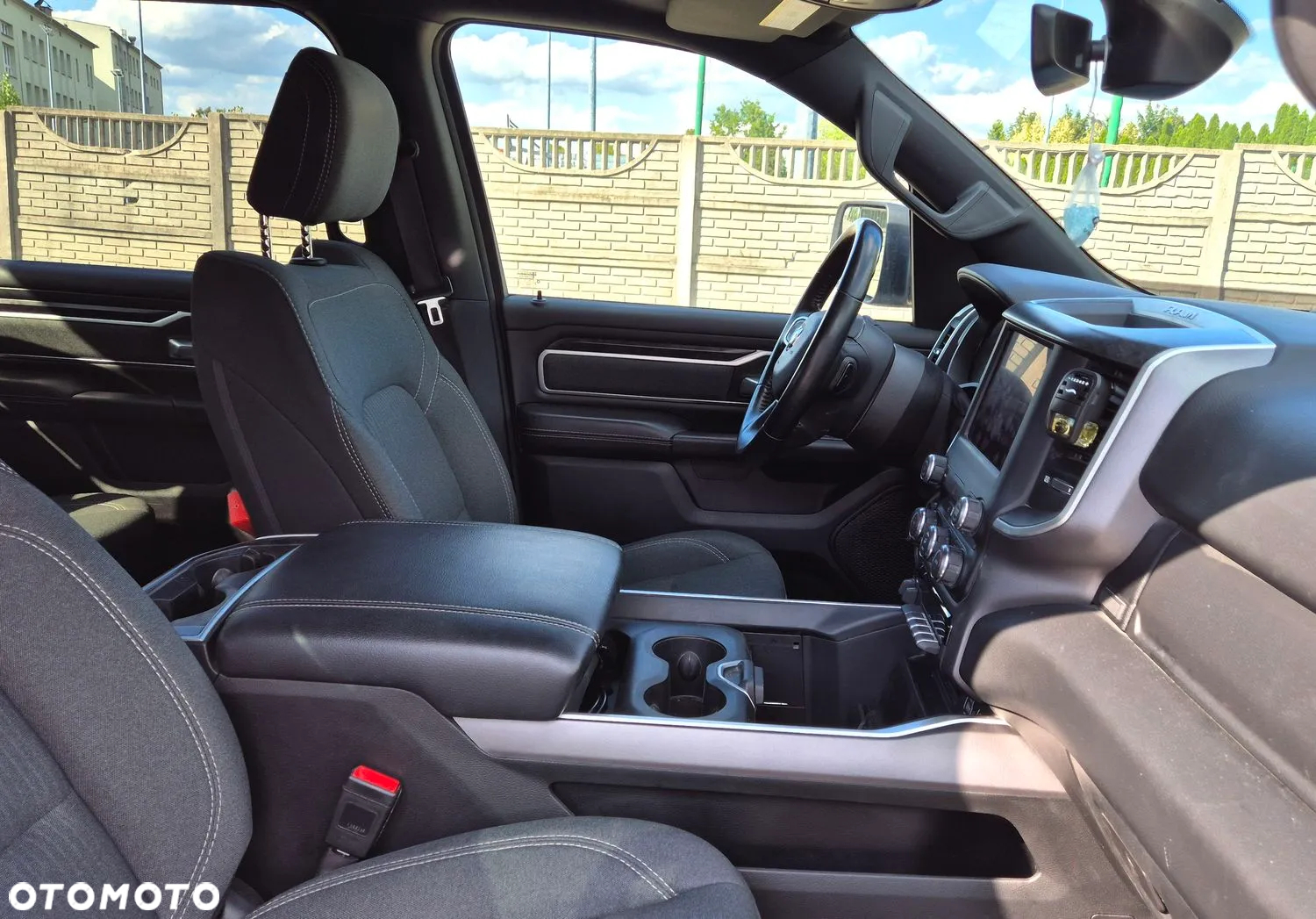 RAM 1500 Quad Cab Longbed Bighorn - 19