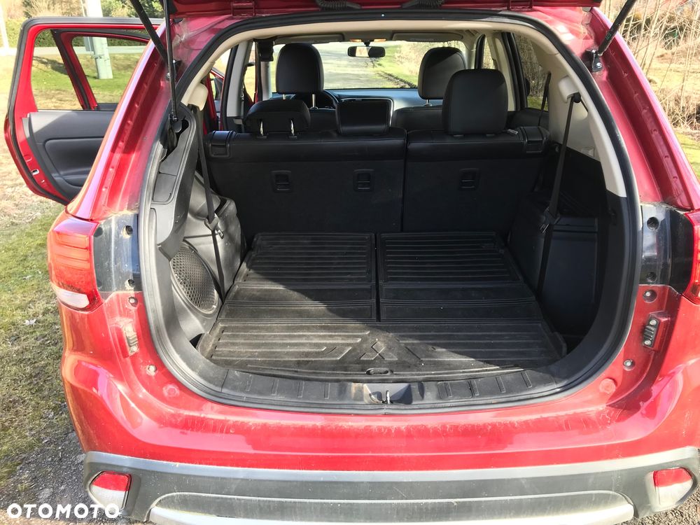 Mitsubishi Outlander 2.4 4WD CVT Instyle - 6