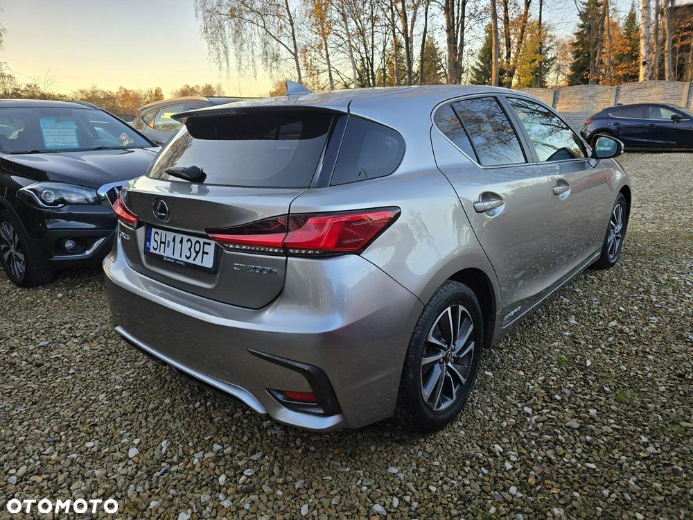 Lexus CT - 5