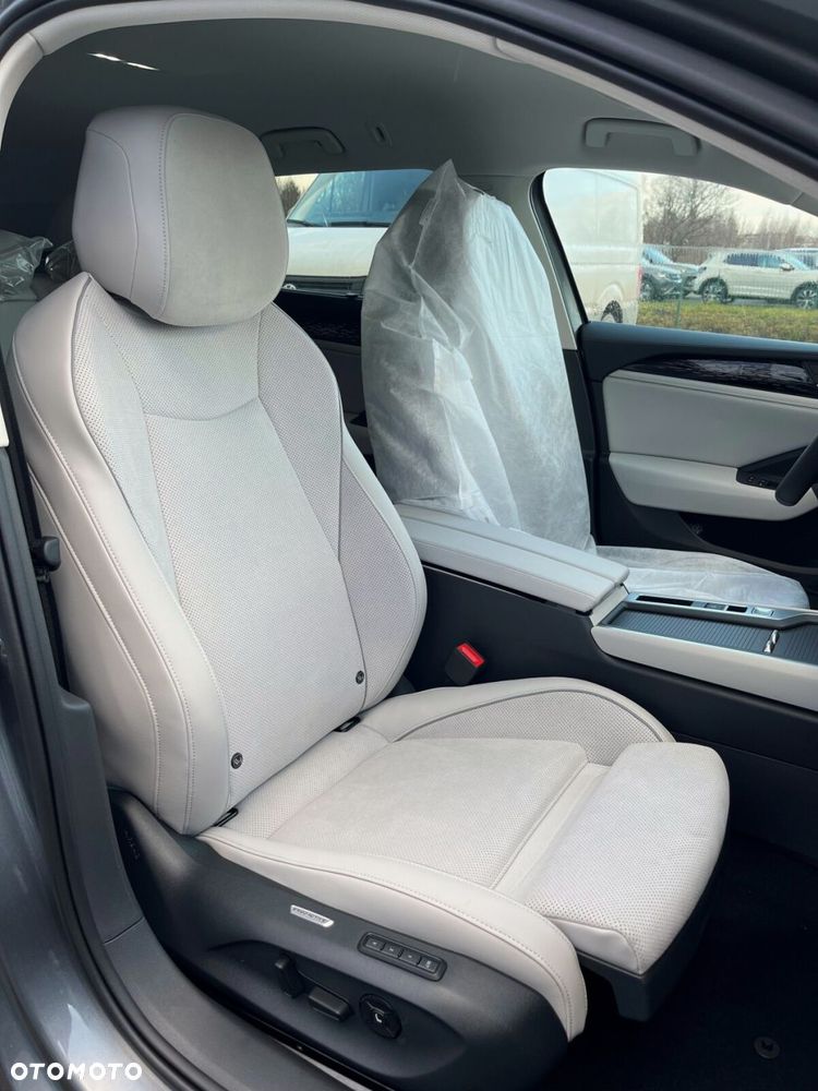 Volkswagen Passat - 8