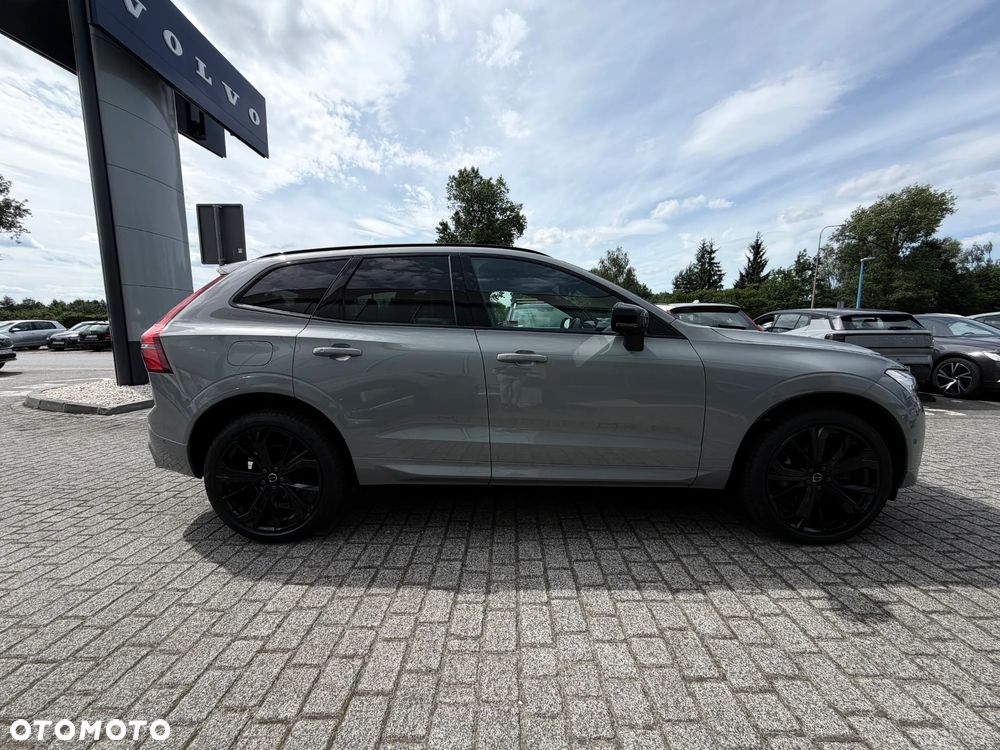 Volvo XC 60 B5 B AWD Plus Black Edition - 5