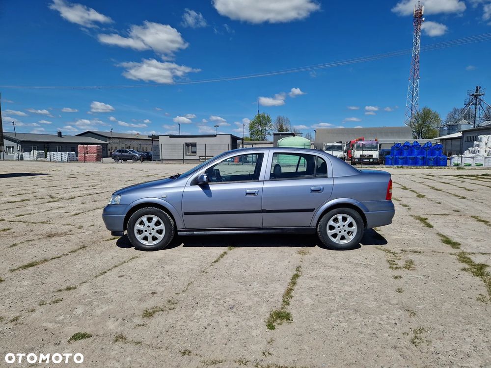 Opel Astra - 8