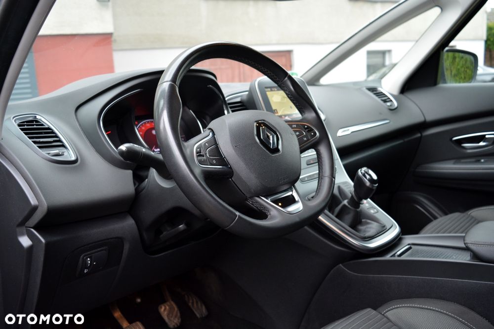 Renault Grand Scenic - 8
