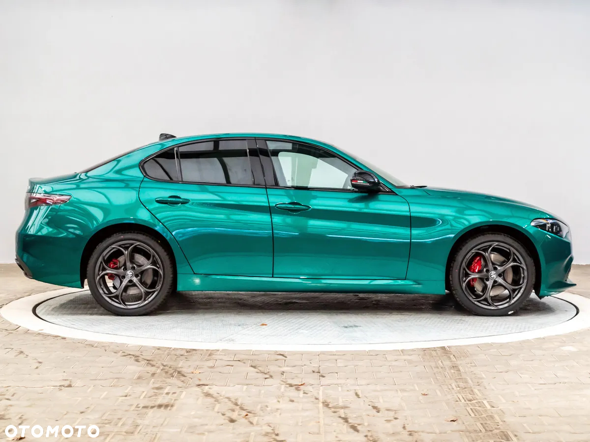 Alfa Romeo Giulia - 9