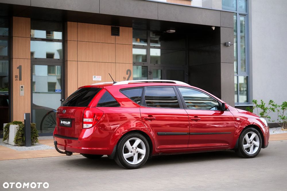 Kia Ceed 1.6 GDI Business Line - 12