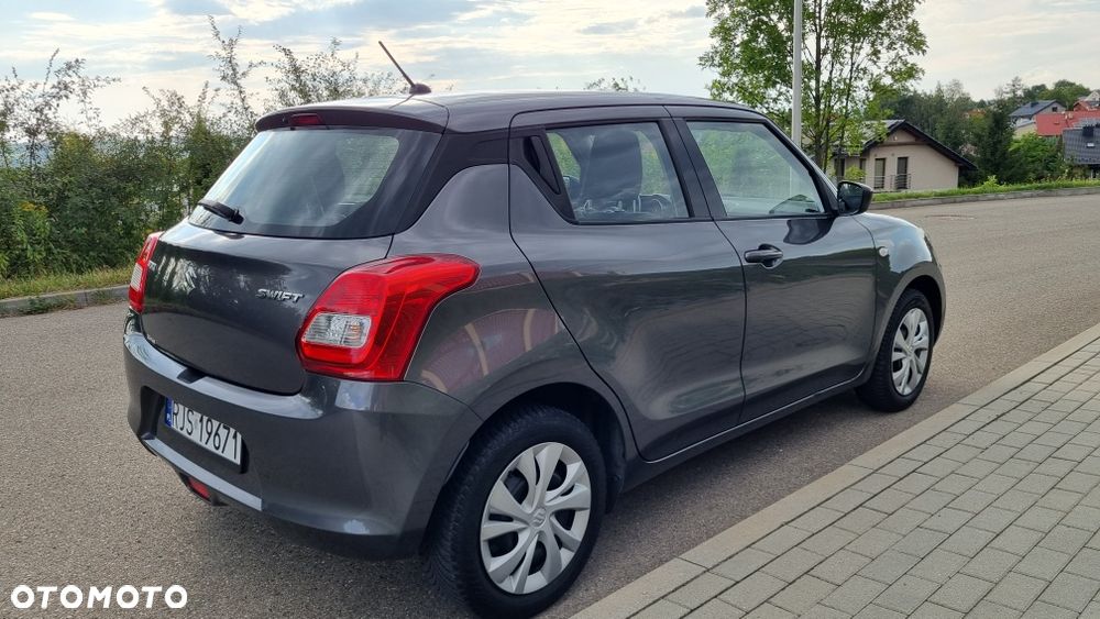 Suzuki Swift - 4