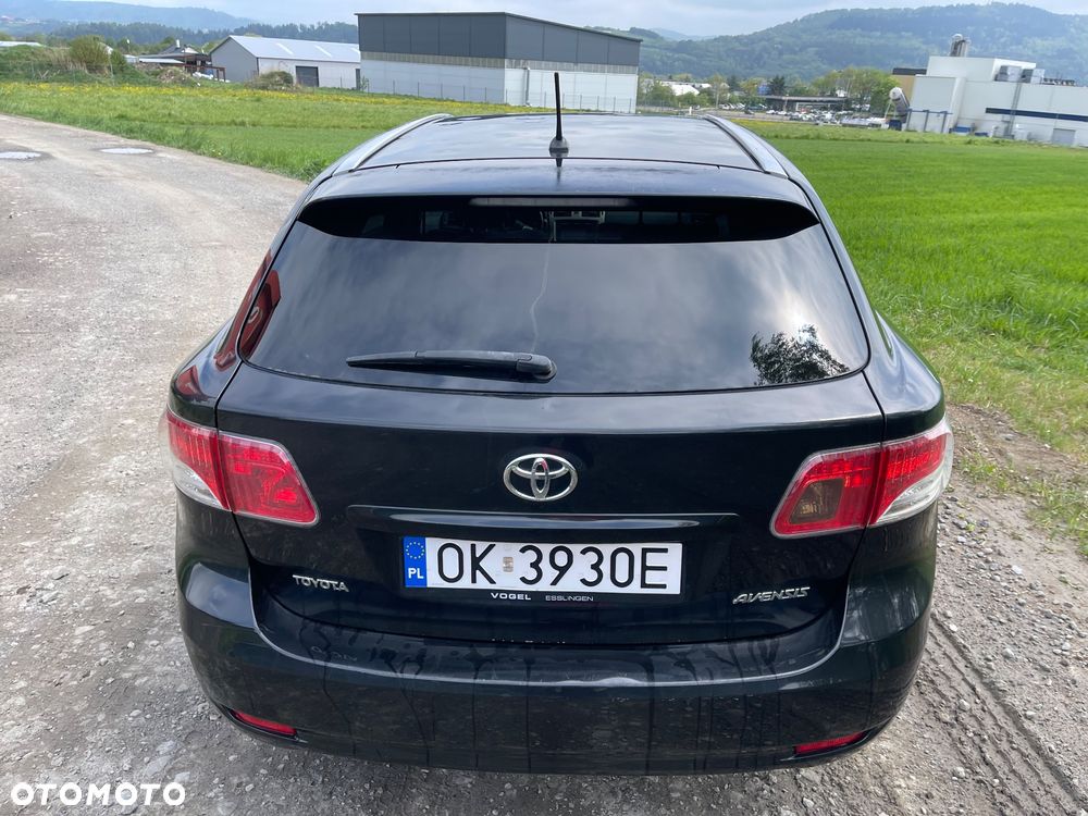 Toyota Avensis 2.2 D-4D Sol Plus NAVI - 6