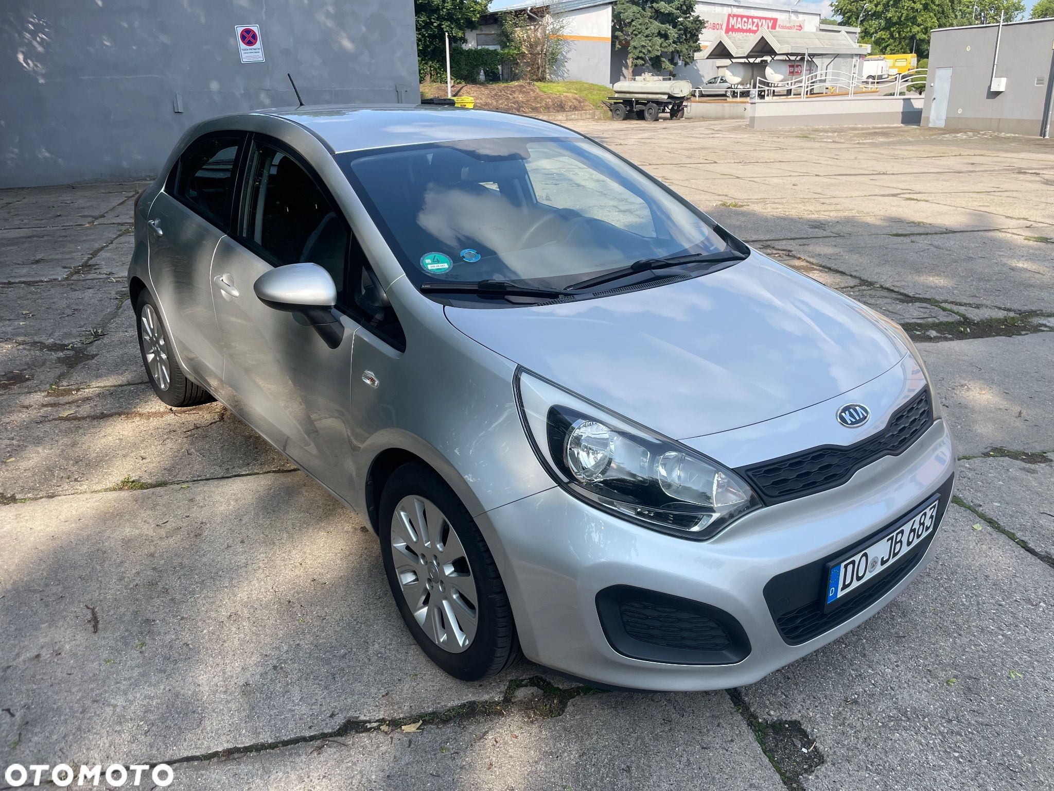 Kia Rio - 1