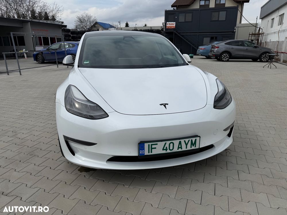 Tesla Model 3 - 2