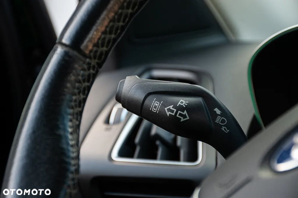 Ford Kuga - 33