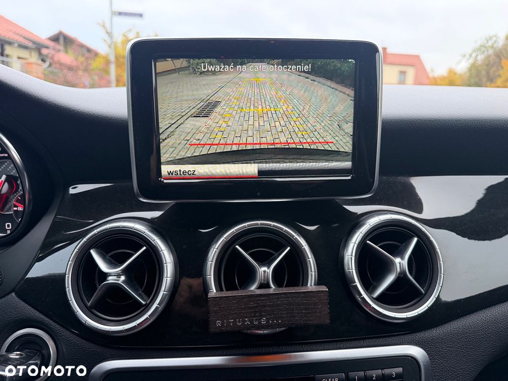 Mercedes-Benz CLA 45 AMG 4Matic 7G-DCT - 37