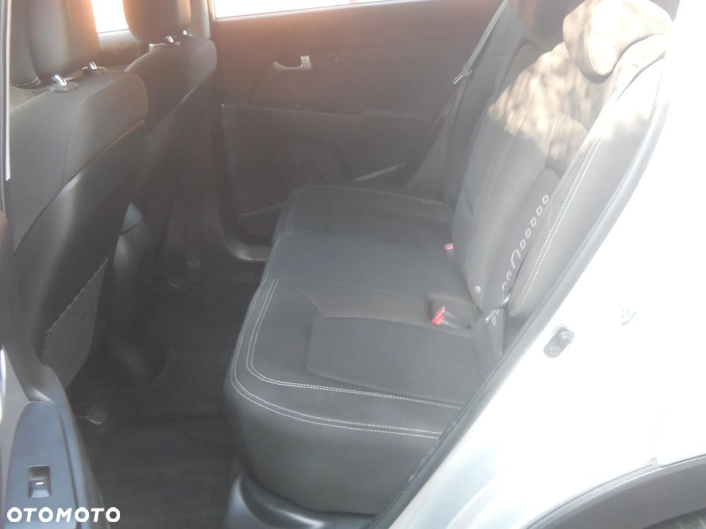 Kia Sportage 1.7 CRDI 2WD Attract - 8