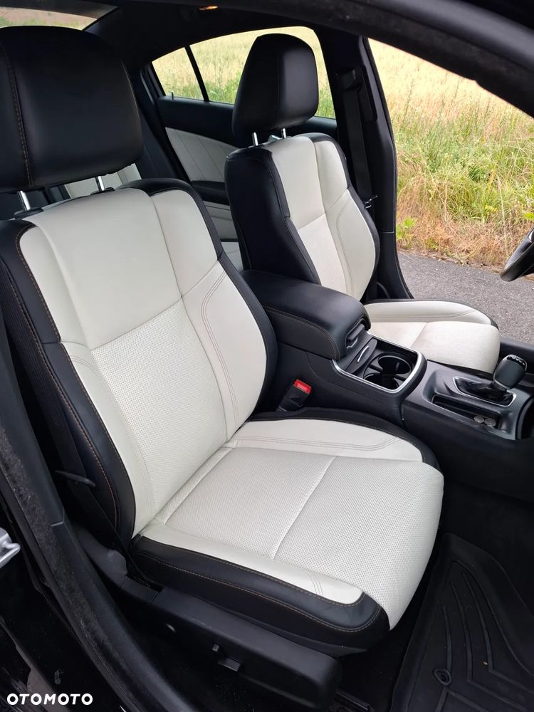 Dodge Charger 3.6 GT - 14