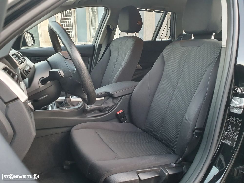 BMW 320 d EfficientDynamics Line Sport - 46