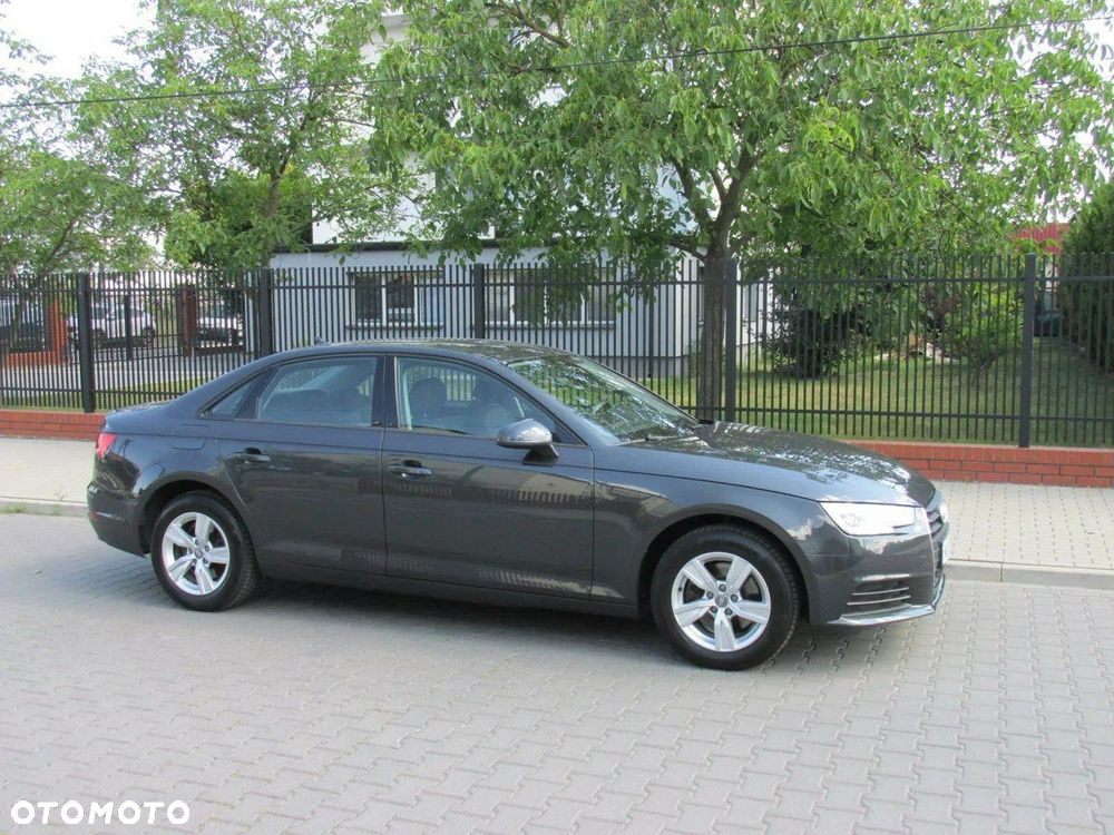 Audi A4 Limousine 1.4 TFSI Design - 4