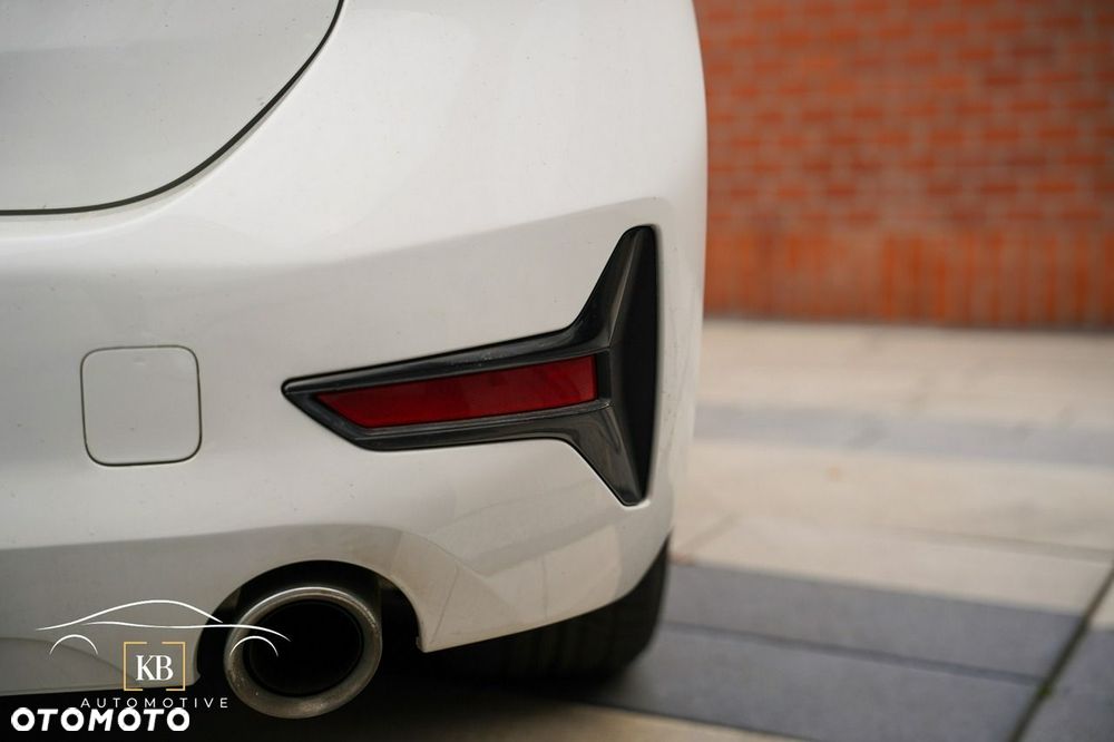 BMW Seria 3 318i - 30