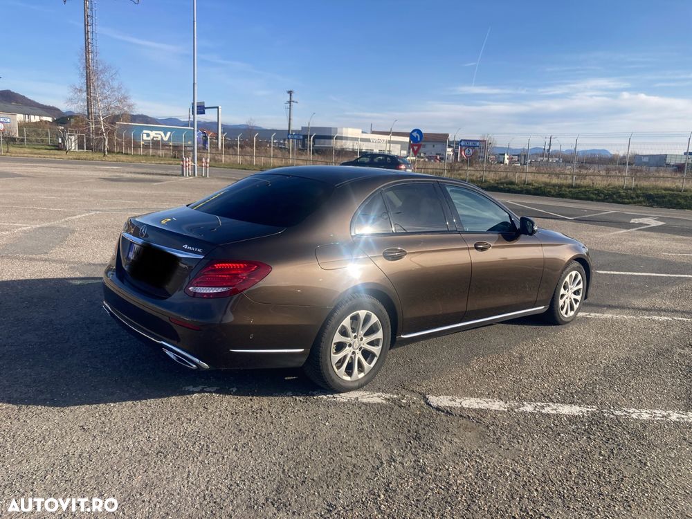 Mercedes-Benz E 220 d 4MATIC Aut. - 6