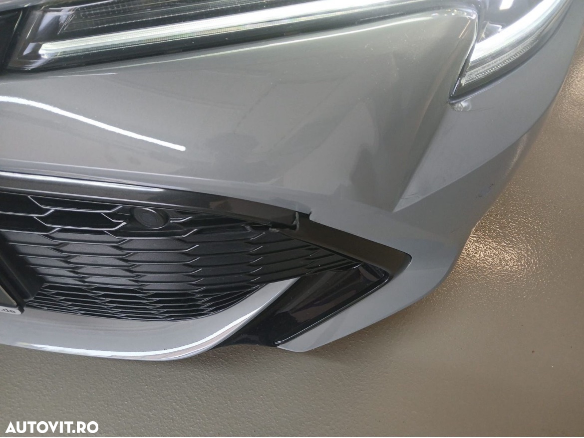 Toyota Corolla 2.0 Hybrid Touring Sports Team Deutschland - 12