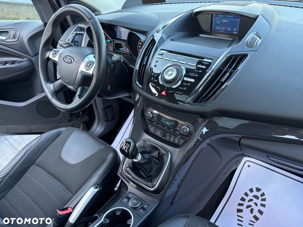 Ford Kuga 1.5 EcoBoost 2x4 Titanium - 7