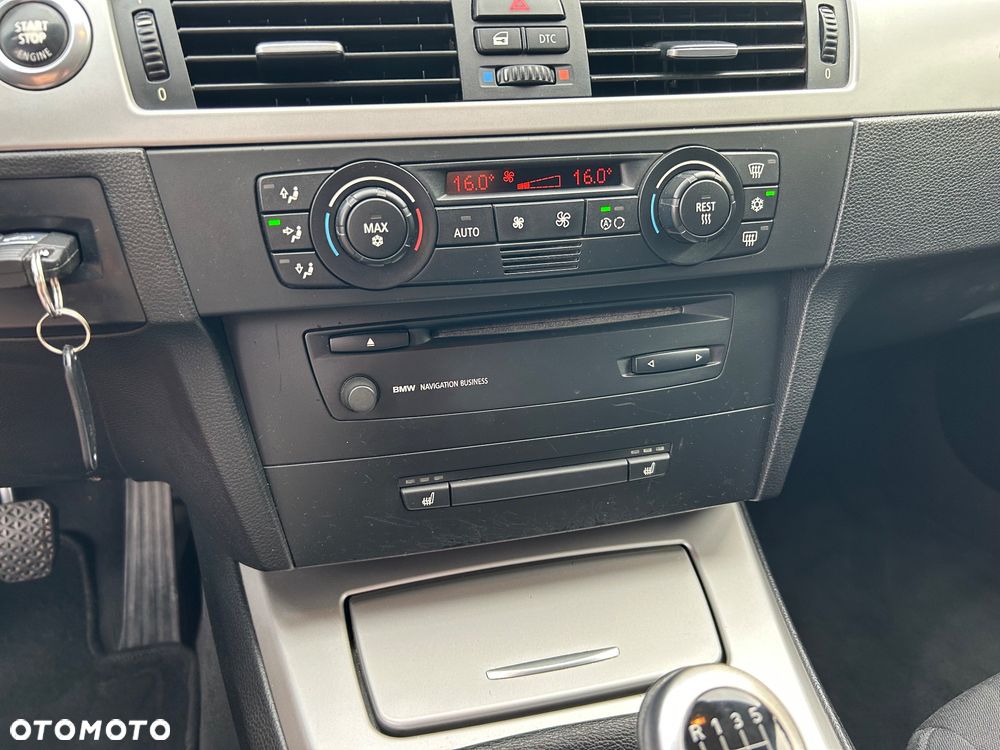 BMW Seria 3 320d DPF Edition Fleet Sport - 21