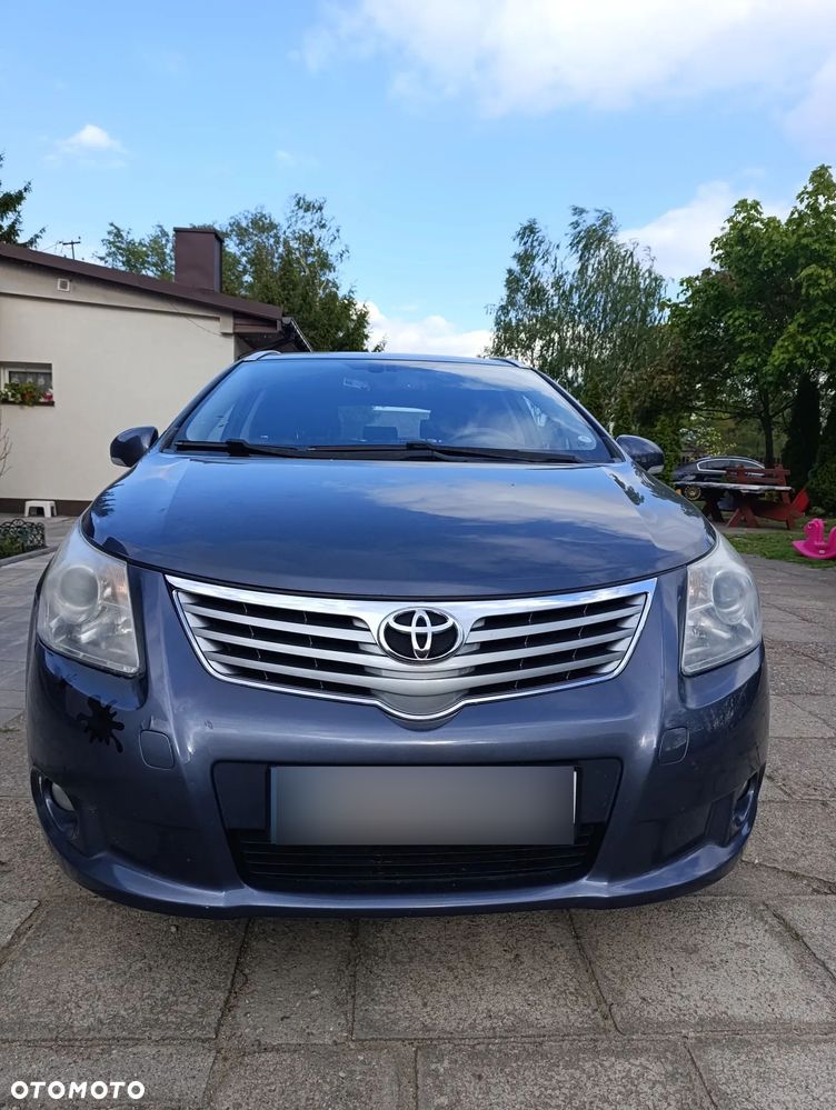 Toyota Avensis 2.2 D-4D Sol - 2