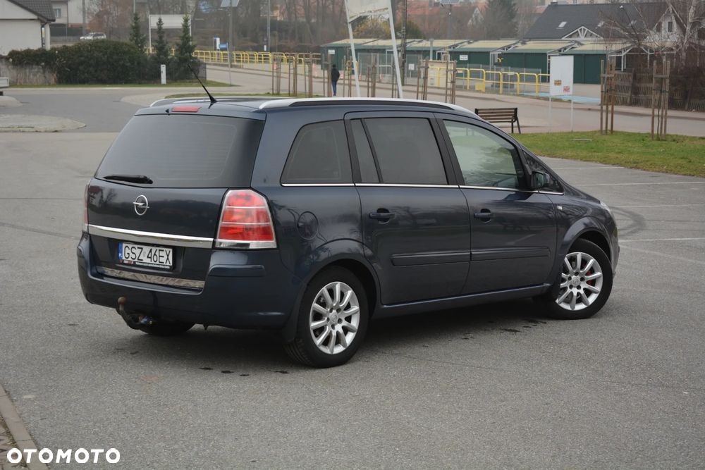 Opel Zafira - 2