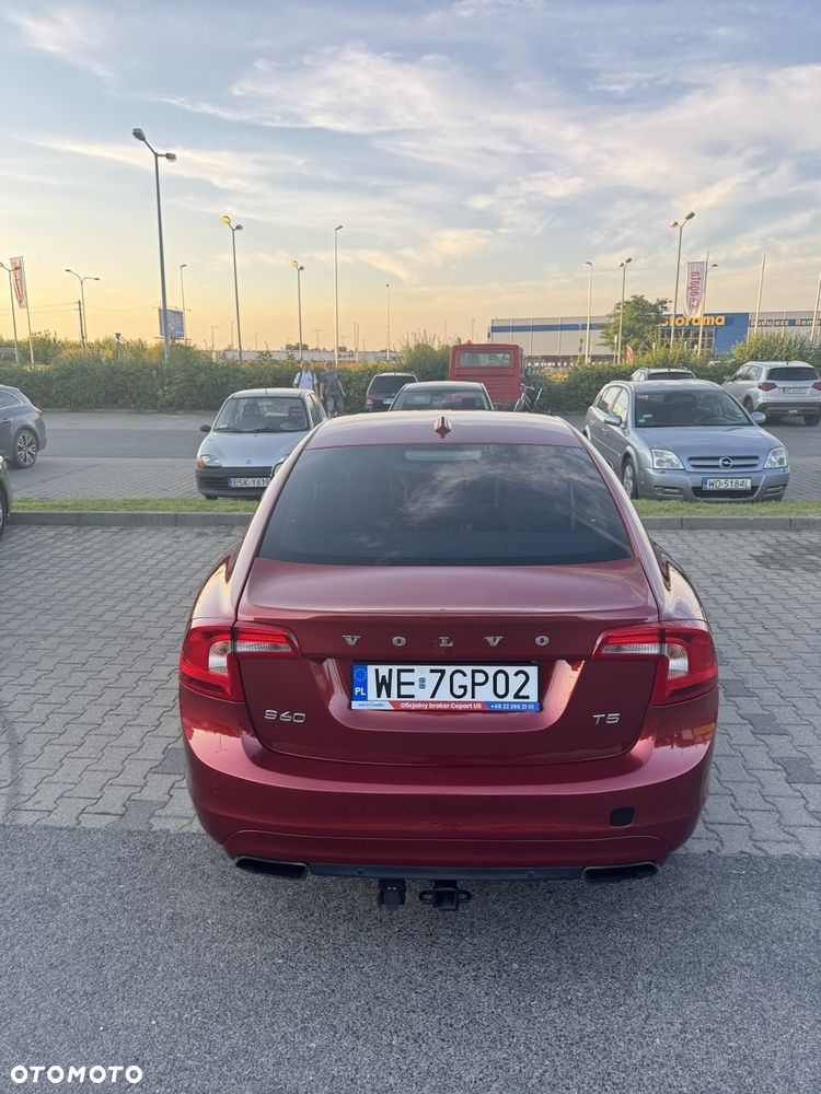 Volvo S60 T5 Geartronic Momentum - 4